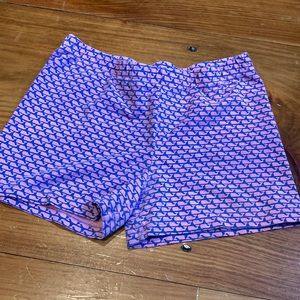 VINEYARD VINES Teen XL (16) Whale Print Shortie Shorts Fitted